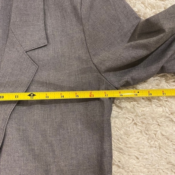 Alfred Dunner Blazer/Suit Jacket. Grey. Size 12 - Picture 9 of 11
